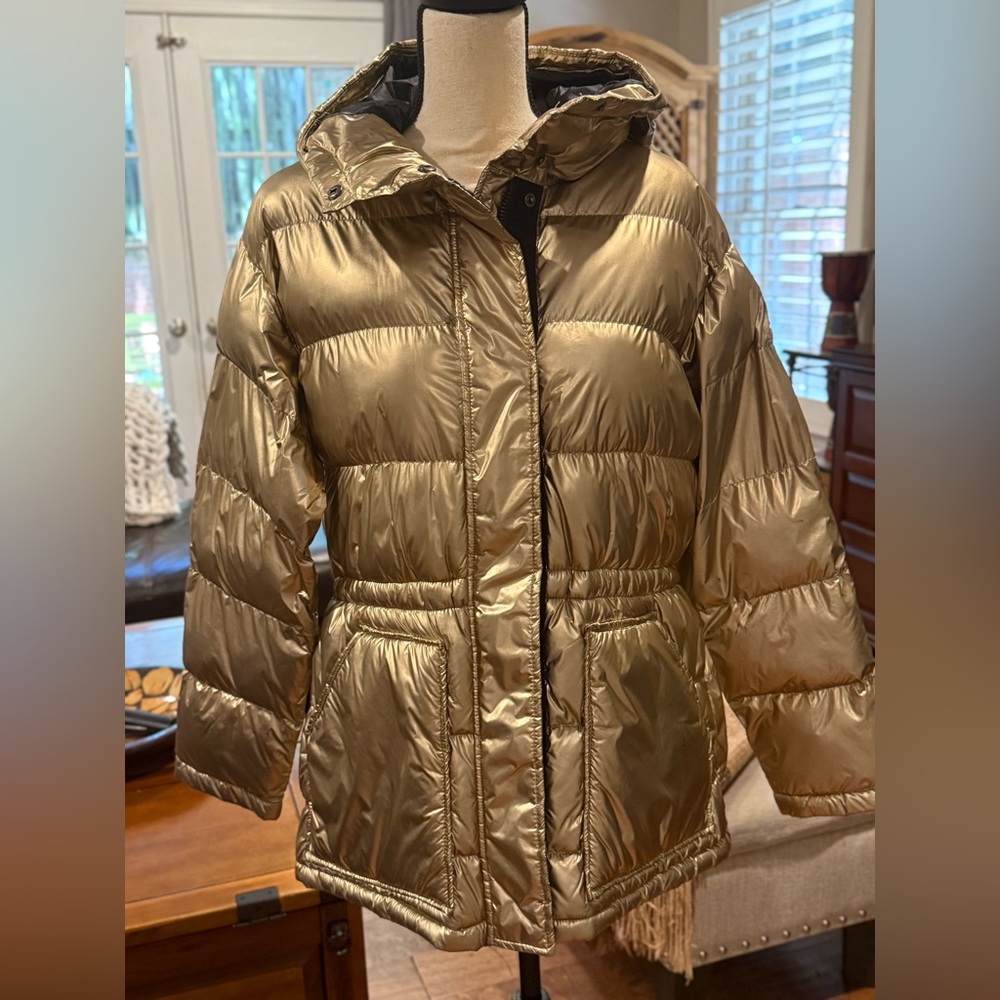 GAP Gold Puffer Jacket with Quilted Design